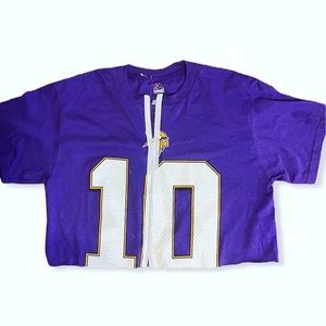 Cropped Vintage NFL Vikings tee with Zipper!